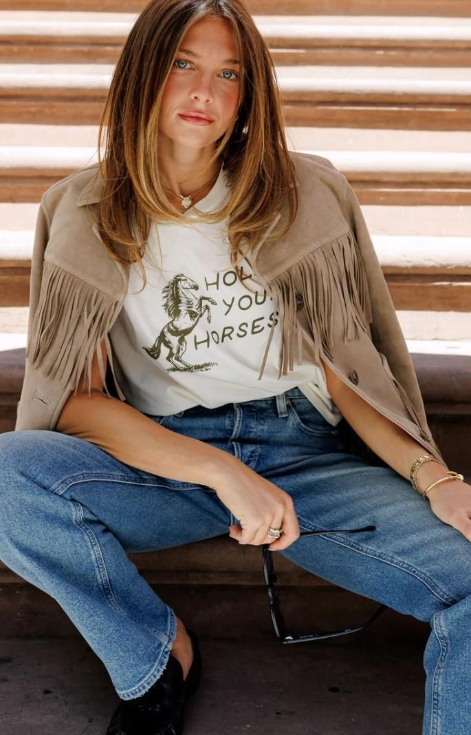 Hold Your Horses - Everyday Tee