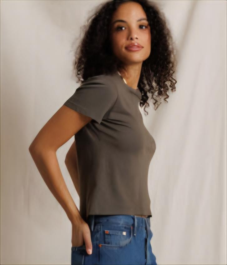 Lisa Tee